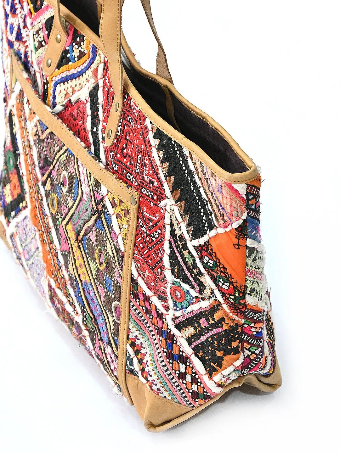 BARREN - VINTAGE FABRIC  PATCHWORK  HAND BAG